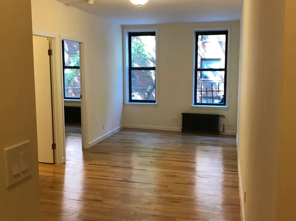 198 Elizabeth Street image 1 of 6