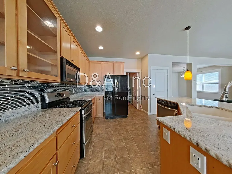 2156 Marten Ave SW — Photo 6