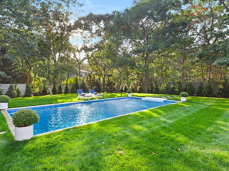 5 Amagansett Dr E — Photo 26