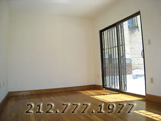 Rented by Sir Realty | media 19