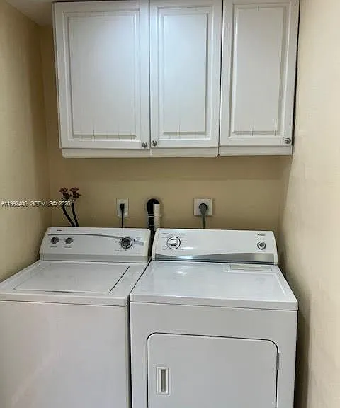 2820 SW 65th Ave — Photo 3