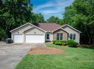 5419 Garden Lake Dr, Greensboro, NC 27410