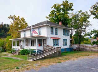 101 Davis St, Alderson, WV 24910