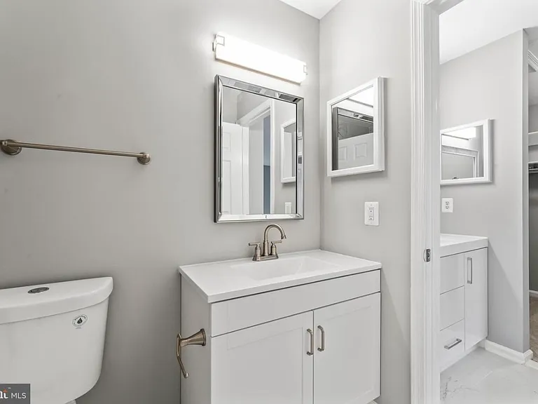 9553 Battery Heights Blvd #402 — Photo 8