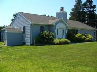 92 Winnapaug Rd, Westerly, RI 02891