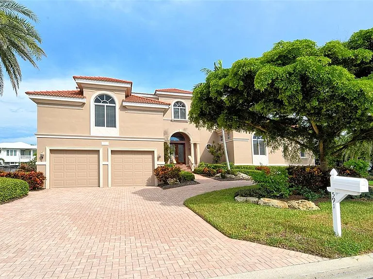591 Putting Green Ln — Photo 4