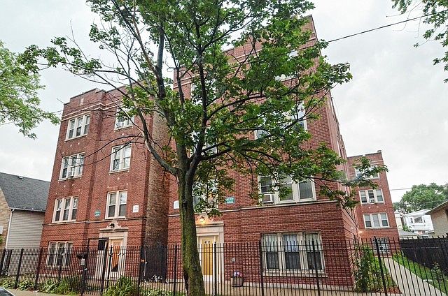 1st image of 4119 W Kamerling Ave APT 1B