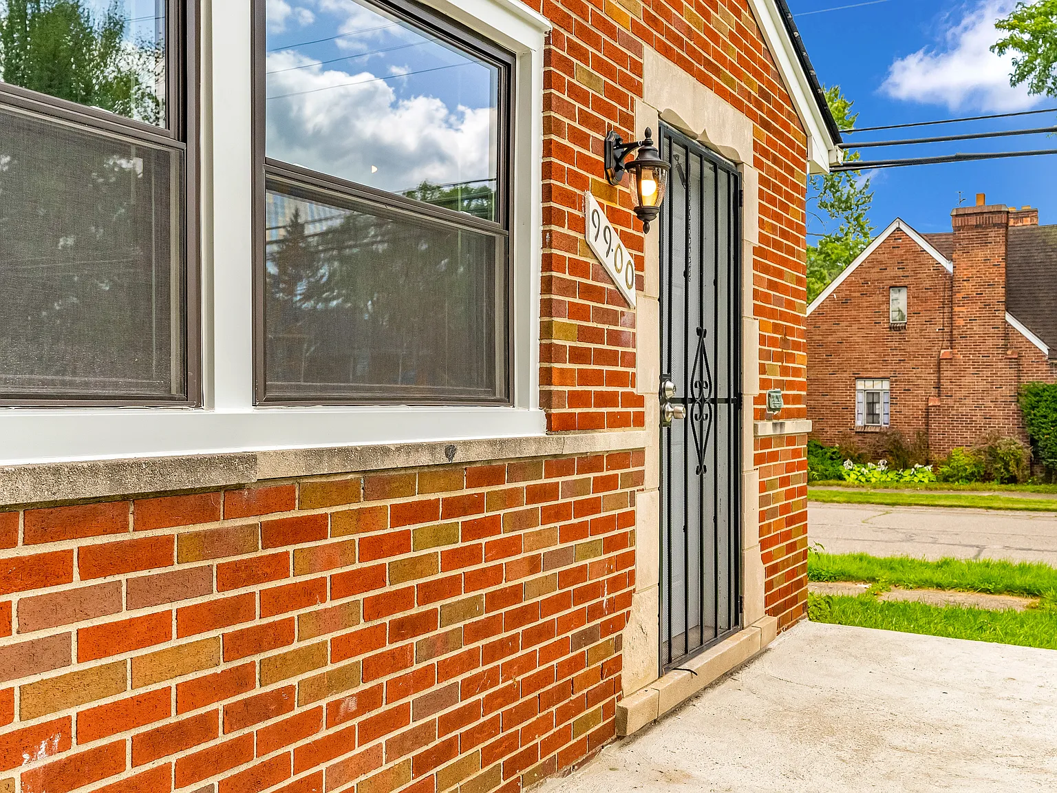 3 bed, 1000 sqft, $1,350 — Photo 3