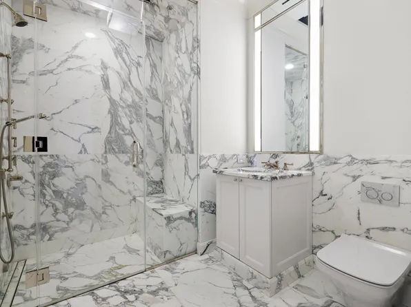 520 Park Avenue image 16 of 23