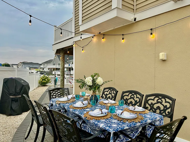 Outdoor Dining for Party of 8