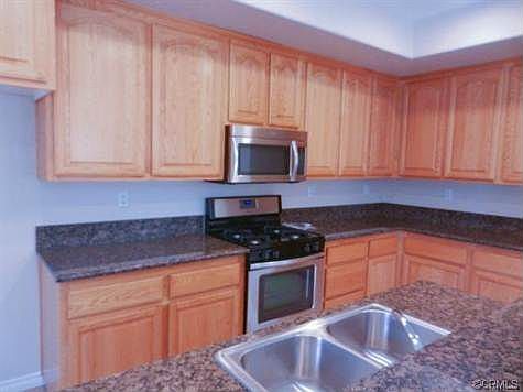 3rd image of 24673 Glenbrook Ct