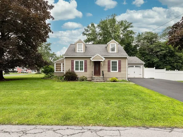 120 Belle Ter, North Syracuse, NY 13212