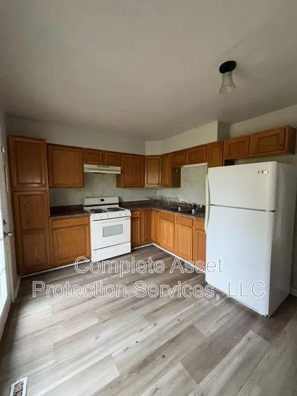 2 bed, 1.0 bath, 1000 sqft, $1,645 — Photo 2