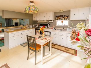 95 Elm Ln, Pleasant Valley, NY 12569