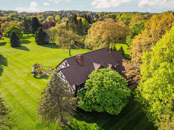 3603 Creekside Dr, Ann Arbor, MI 48105