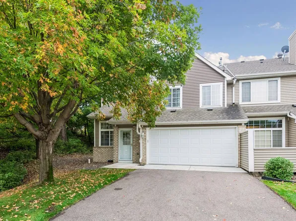 18185 Warbler Ln, Eden Prairie, MN 55346
