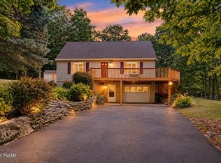 30 Juniper Way, Hawley, PA 18428