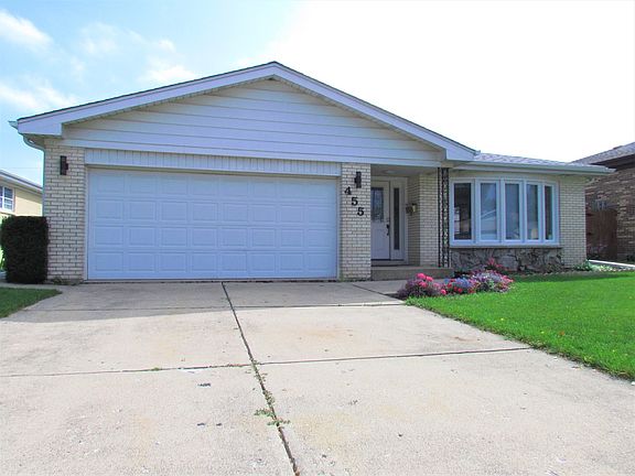 3rd image of 455 Dover Dr