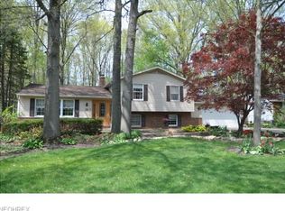 8873 Sherwood Dr NE, Warren, OH 44484