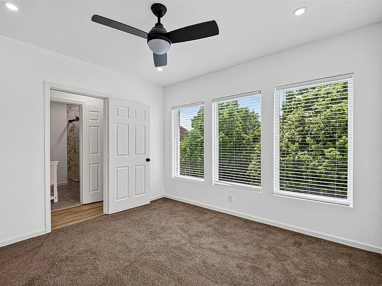 3701 Hutchins St — Photo 27