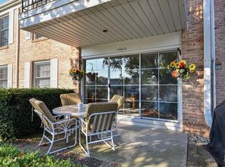 1305 W Main St APT 107, Lake Geneva, WI