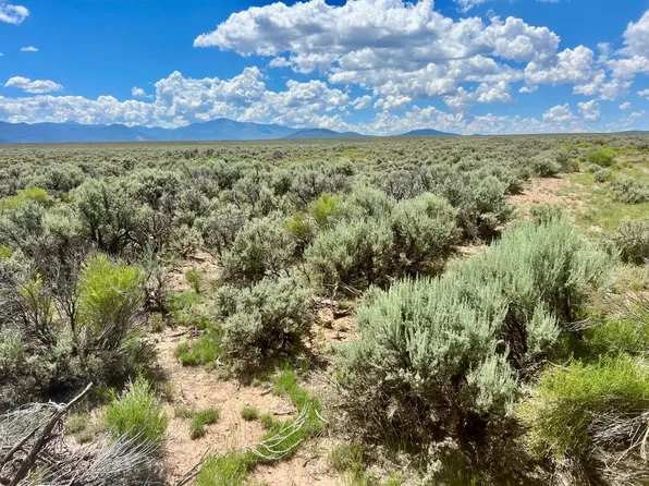 497 State Highway 522, Questa, NM 87556