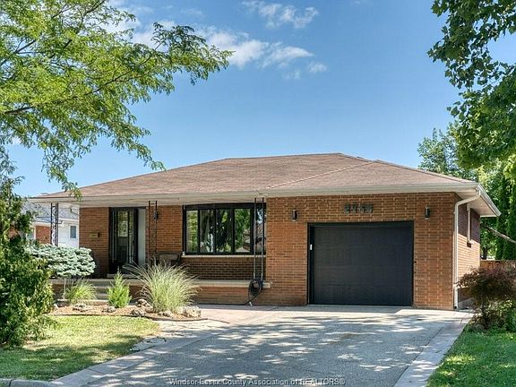 3rd image of 2954 Rushton Dr