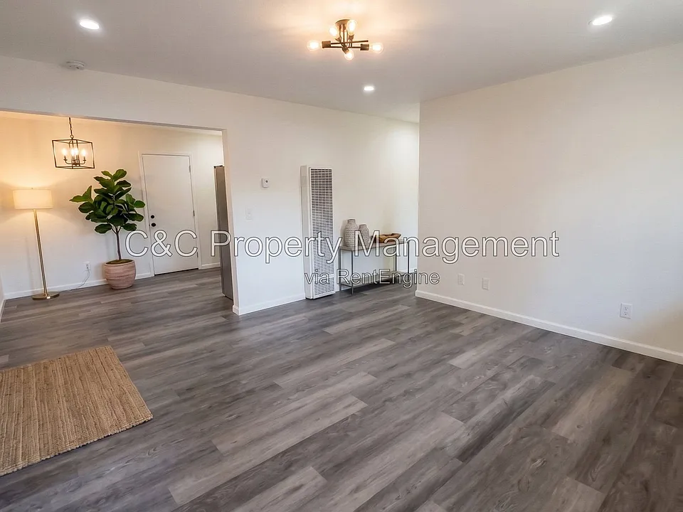 6628 Helen Ct #B