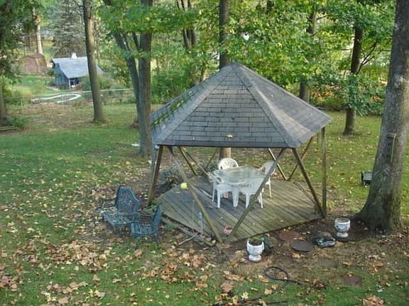 Gazebo in back