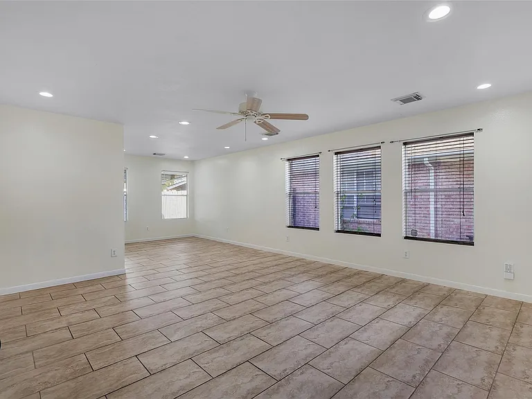 1117 Willersley Ln — Photo 13