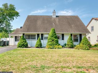 31 Brunswick Ln, Willingboro, NJ 08046