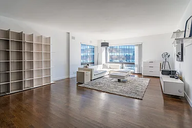 Rented by R New York