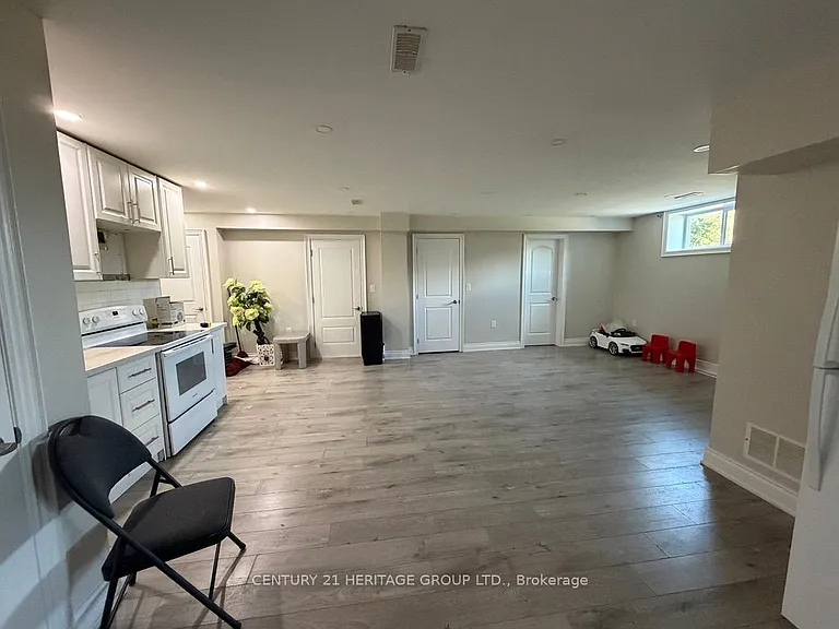 2 Lewiston Rd #BASEMENT — Photo 17