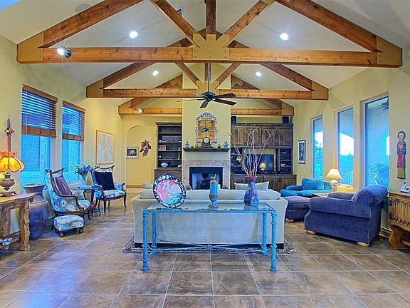 5th image of 601 Rocky Hollow Dr