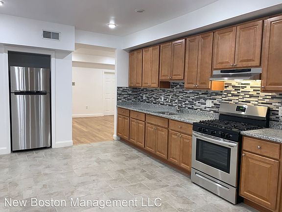 2nd image of 190 Main St #10397961