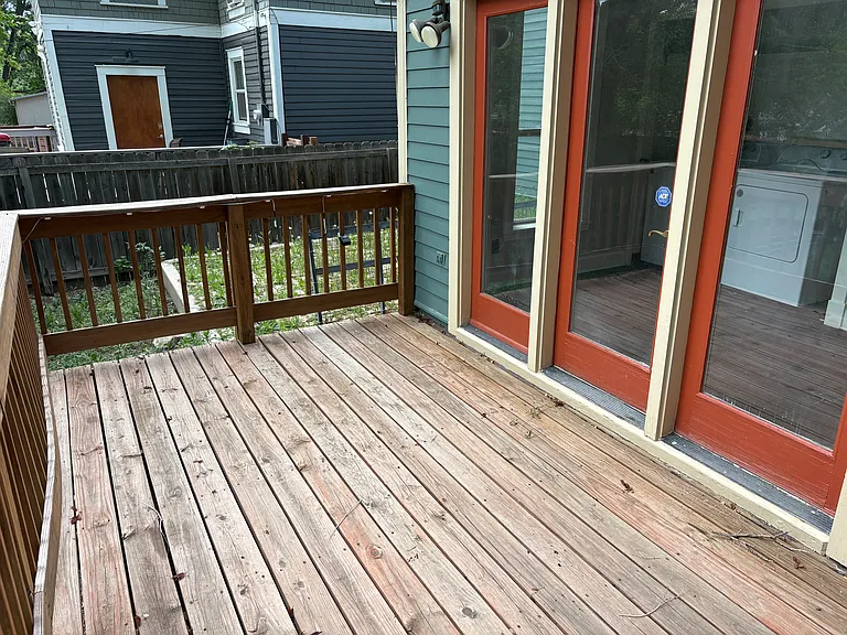 1105 E Platte Ave — Photo 17