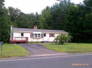 292 N Loomis St, Southwick, MA 01077