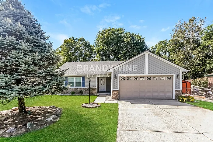 601 Spring Mill Dr photo 1