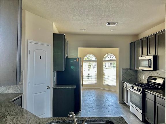 3rd image of 5222 Windy Plantation Dr