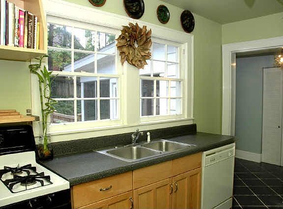 kitchen off of dining room