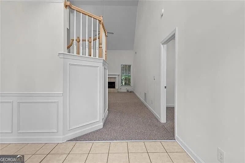 3 bed, 2.5 bath, 2530 sqft, $3,595 — Photo 2