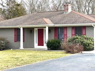 60 Kickemuit Ave, Bristol, RI 02809