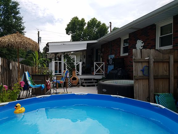 2nd image of 1158 Landgraf Dr