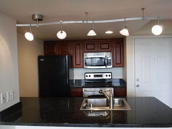 4th image of 450 N Arlington Ave Unit 307