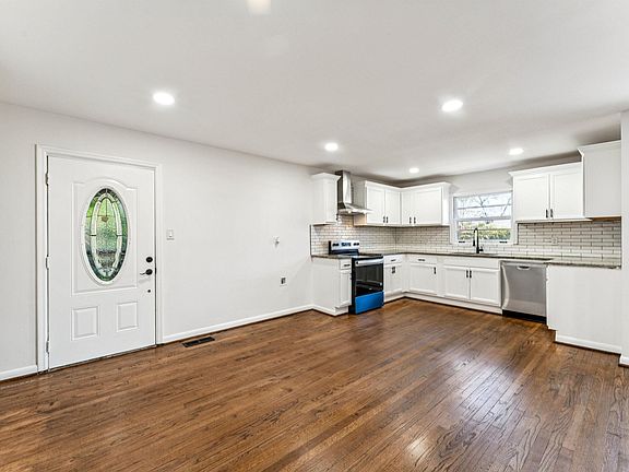 5th image of 336 Joan Ave