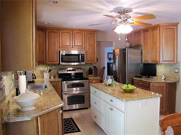 Subway Tile Backsplash and Under Cabinet Lighting