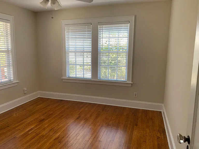 1631 River Rd — Photo 2