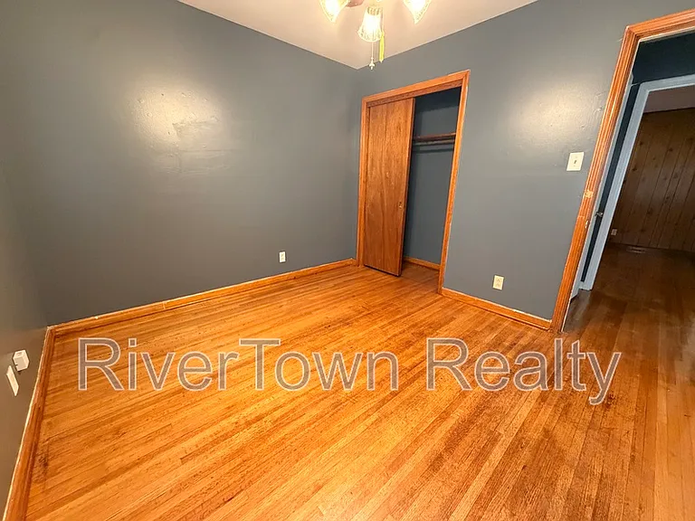 1517 Baxter Ave — Photo 10