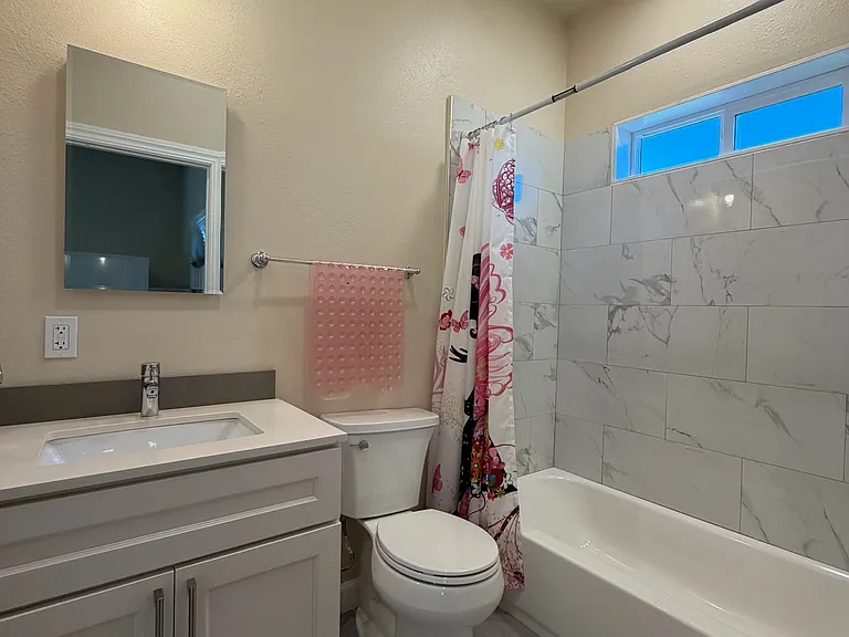529 Carolina St #2 — Photo 13