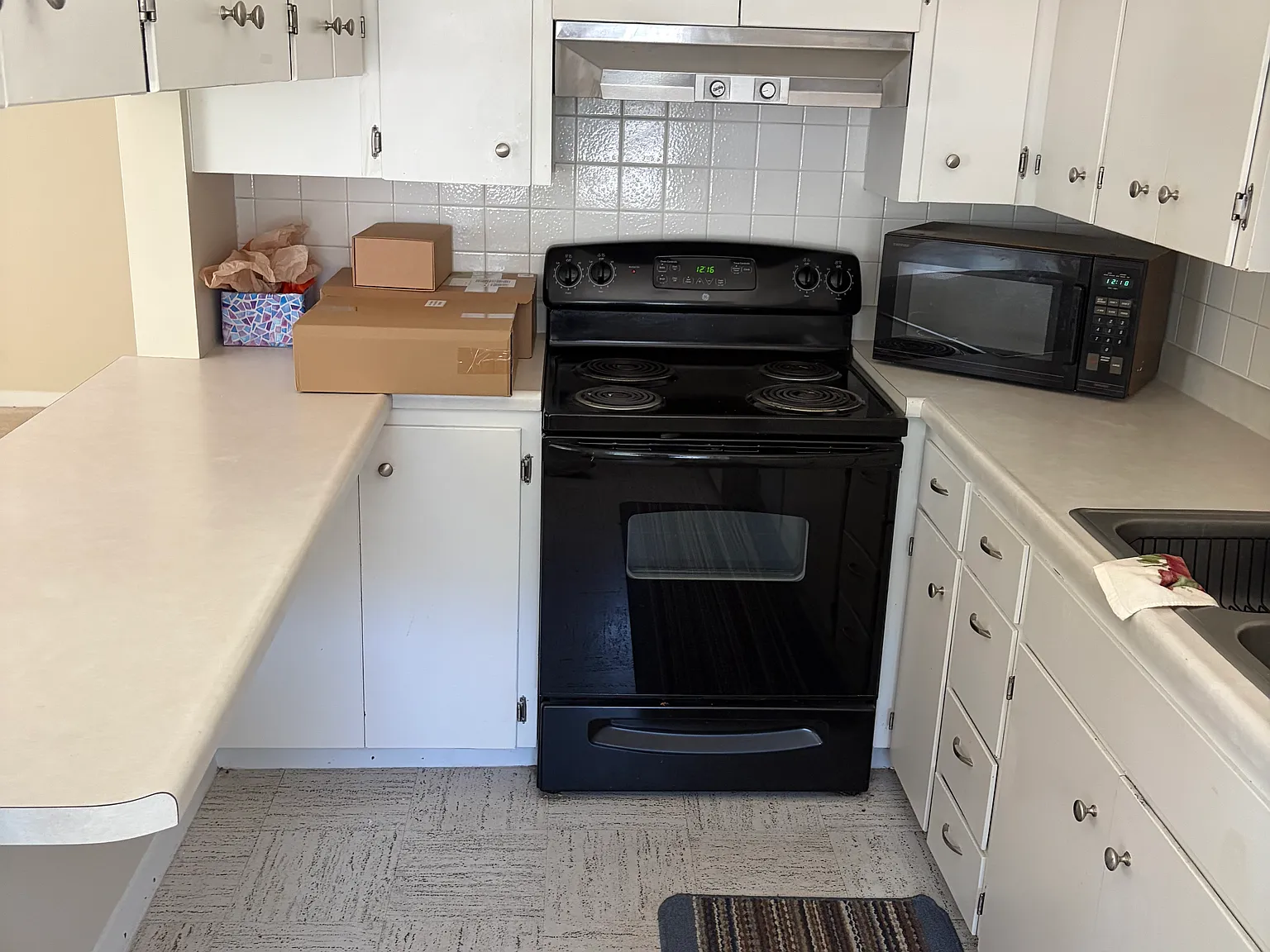 1 bed, 700 sqft, $1,200 — Photo 1